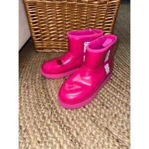 Ugg logo clear mini hot pink boots women's size 7